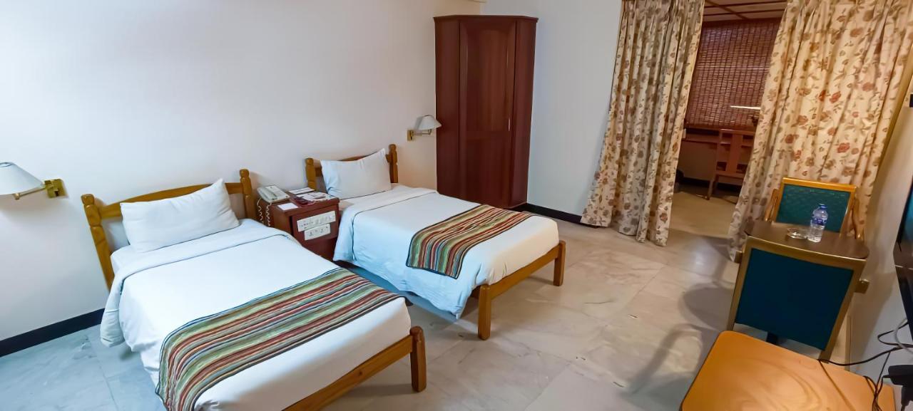 Bell Hotel Sivakāsi Dış mekan fotoğraf