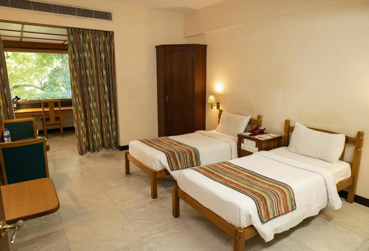 Bell Hotel Sivakāsi Dış mekan fotoğraf